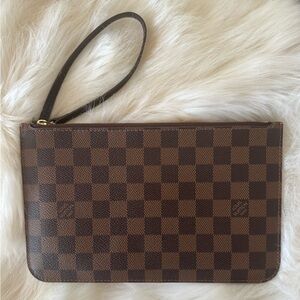 LV Damier Ebene Neverfull Pochette